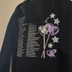 olivia rodrigo merch!! size large